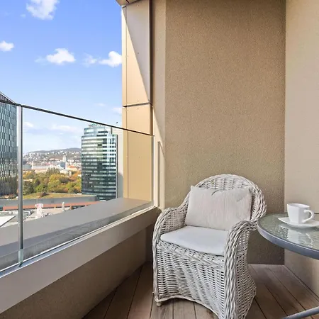 Sky Park Skyline Views - Castle And * Pressburg