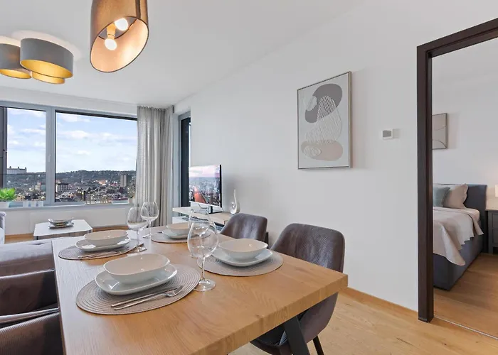 Апартаменти Sky Park Skyline Views - Castle And Братислава