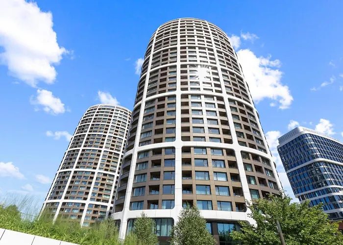 Sky Park Skyline Views - Castle And *